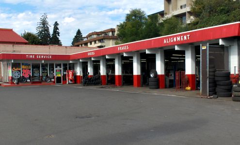 Les Schwab Tire Center