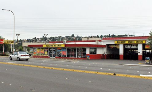 Les Schwab Tire Center