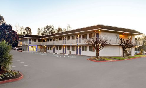 Motel 6 Troutdale, OR - Portland East