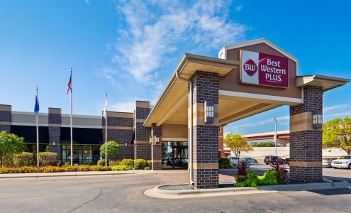 Best Western Plus Bloomington Hotel