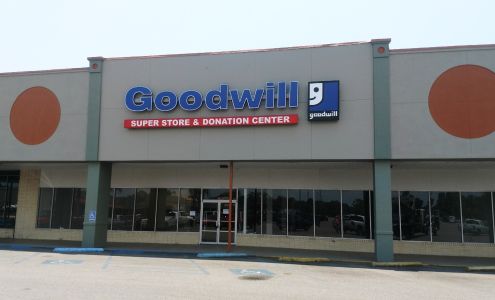 Goodwill Hardy Court Retail Store & Donation Center