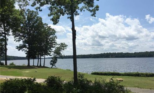 Coach House Realty: Vicki & Ken Heland