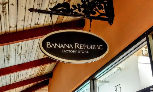 Banana Republic Factory Store