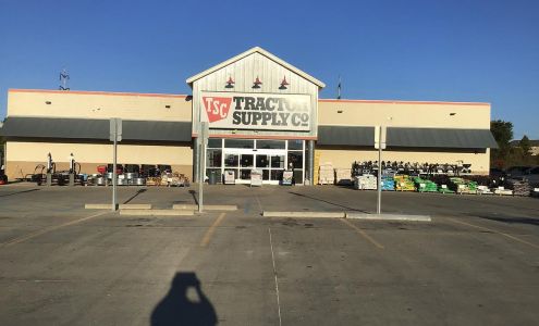 Tractor Supply Columbia