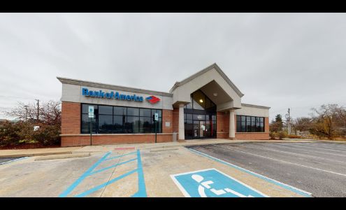Bank of America (with Drive-thru ATM)