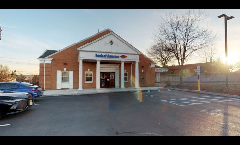 Bank of America (with Drive-thru ATM)