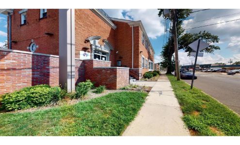 Bank of America (with Drive-thru ATM)