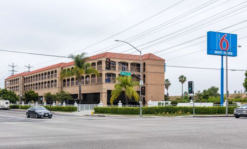 Motel 6 Gardena, CA - South