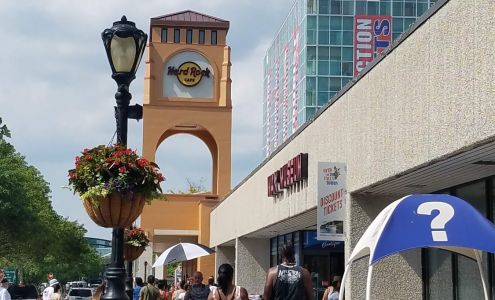 Barnes and Noble at the Culinary Institute Niagara Falls