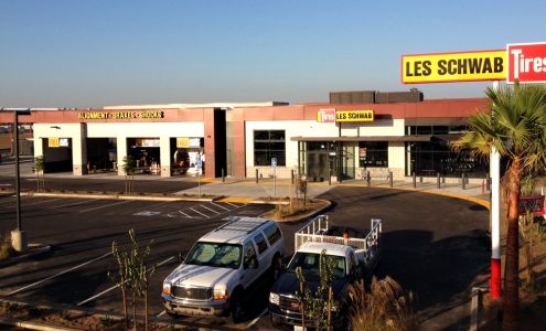 Les Schwab Tire Center