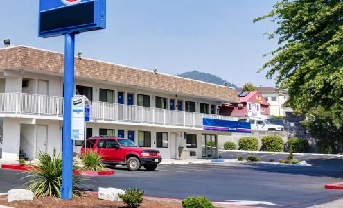 Motel 6 Grants Pass, OR