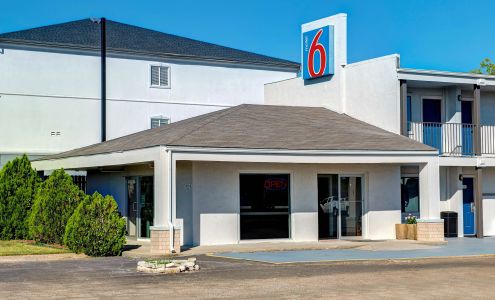 Motel 6 Sulphur, LA