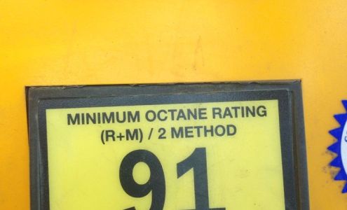 Pacos Valero & Mini Mart Gonzales