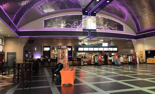 Regal Hollywood - Sarasota