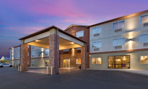 Best Western Plus The Four Corners Inn