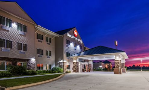 Best Western Plus Green Mill Village Hotel & Suites Convention Center