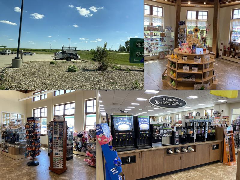 Godfather's Pizza 16250 East 15th Street, Holland