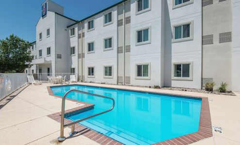 Motel 6 Junction City, KS