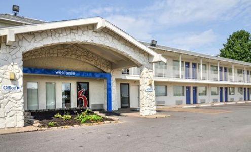 Motel 6 St. Joseph, MO