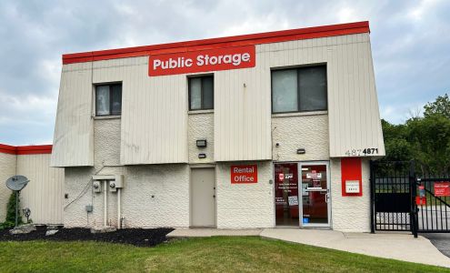 Public Storage