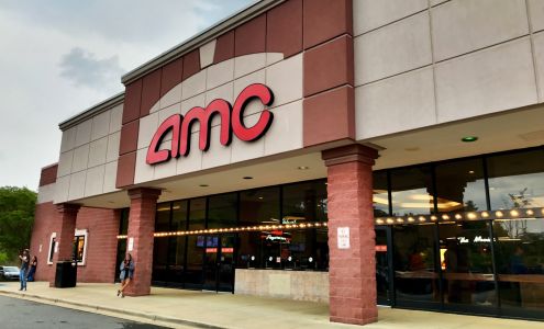 AMC River Hills 10