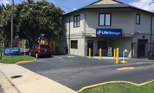 Life Storage - Richmond