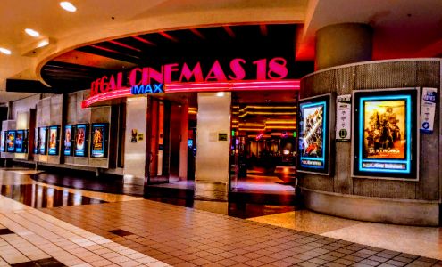 Regal Parkway Plaza