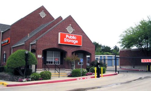 Public Storage