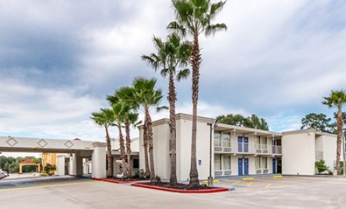 Motel 6 Cleveland, TX