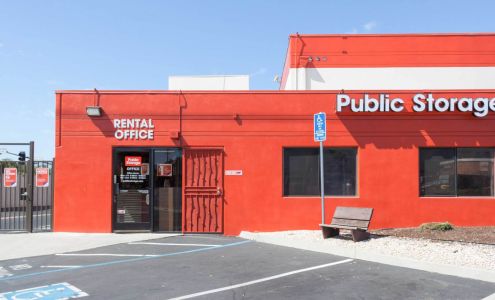 Public Storage