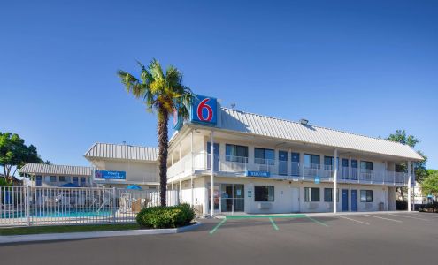 Motel 6 Woodland, CA – Sacramento Airport
