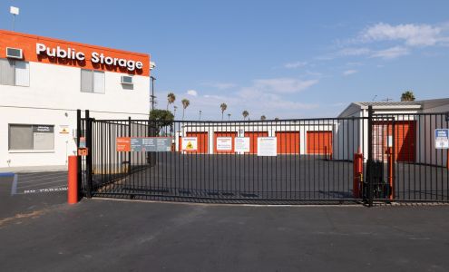 Public Storage