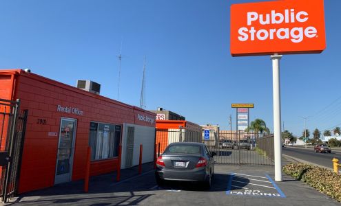 Public Storage