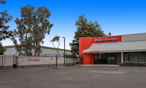 Public Storage