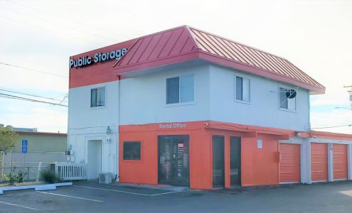 Public Storage