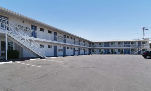 Motel 6 Barstow, CA - Route 66