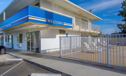 Motel 6 Red Bluff, CA