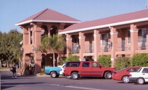 MERCED INN AND SUITES