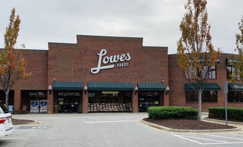 Lowes Foods on Gateway Commons Circle