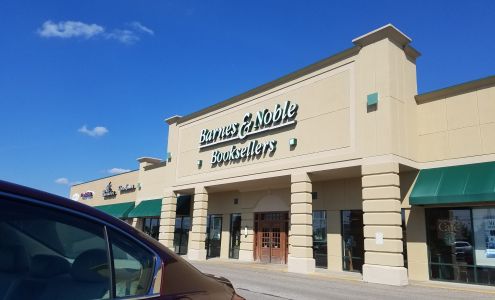 Barnes & Noble • BOOK SELLERS •