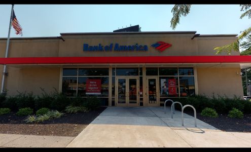 Bank of America (with Drive-thru services)