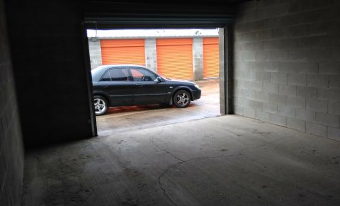 U-Haul Neighborhood Dealer