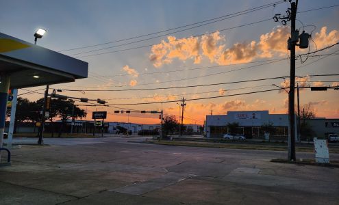 Valero Corner Store