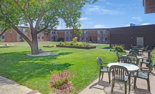 Ramada by Wyndham Bismarck