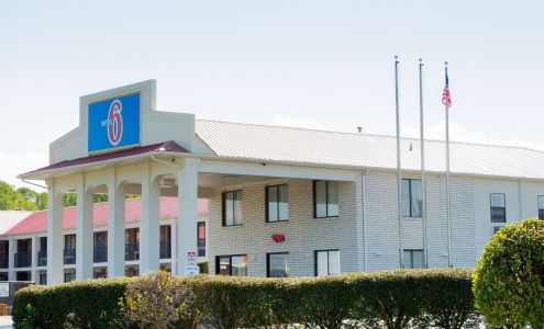 Motel 6 Cookeville, TN