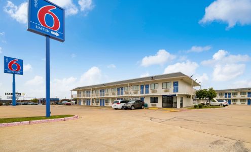 Motel 6 Greenville, TX