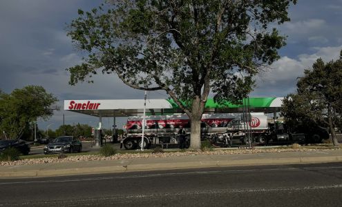 Sinclair Gas Station