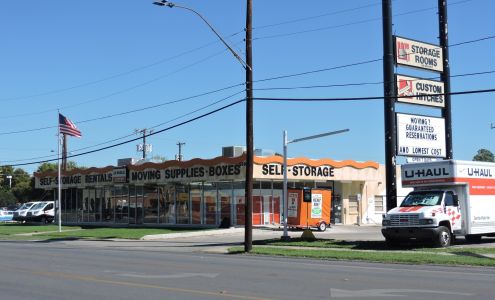 U-Haul Moving & Storage at San Pedro