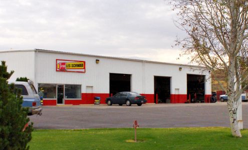 Les Schwab Tire Center