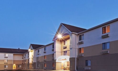 Sonesta Simply Suites Wichita Airport